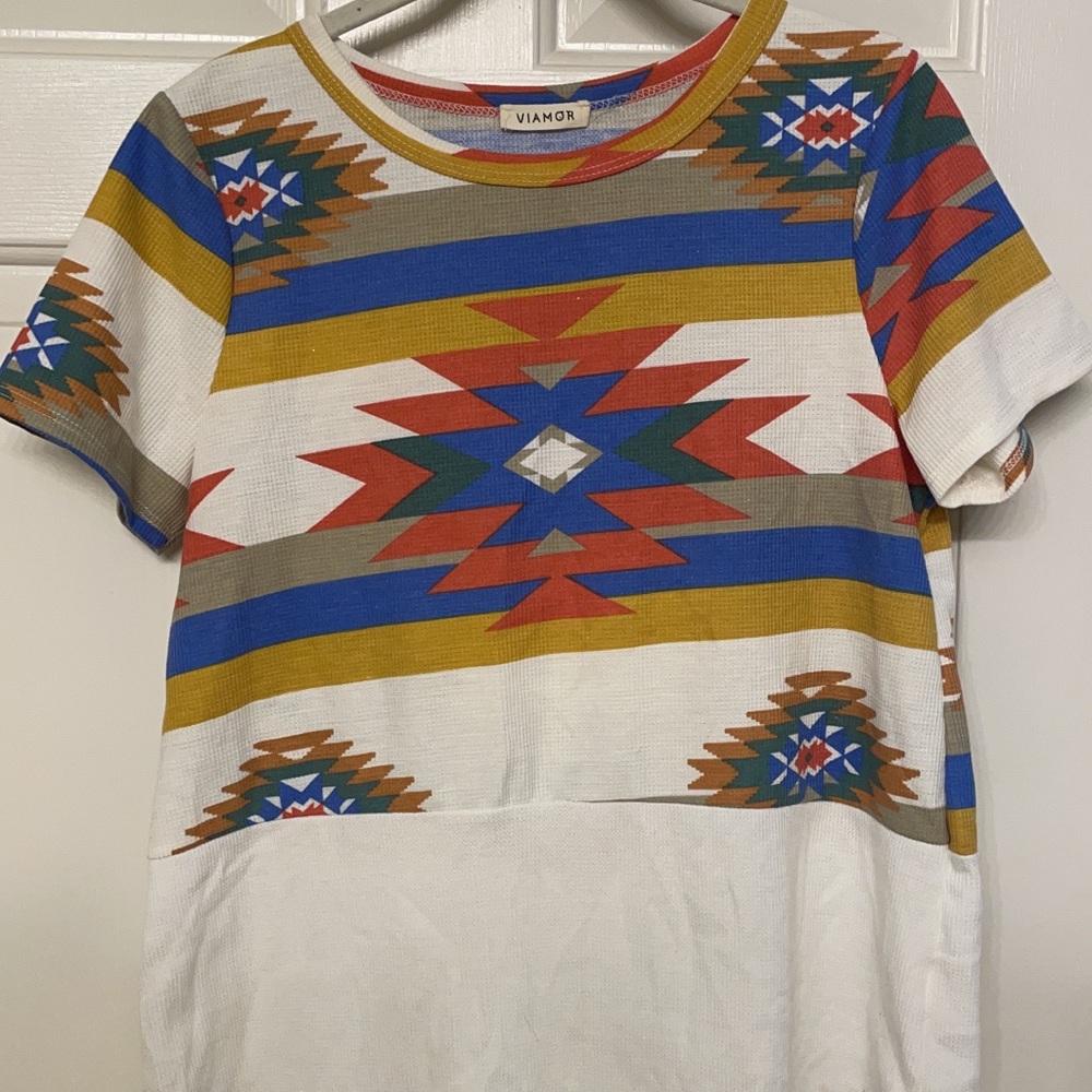 Super cute tribal design shirt